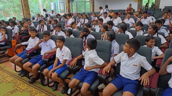 They explored the museum exhibits, learned about the vital role of mangroves in protecting our environment, and enjoyed an educational journey through the lagoon area.