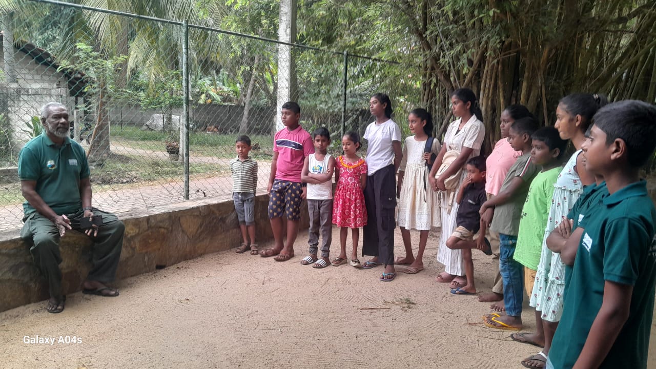 On 10th January 2026, the Lanka Mangrove Museum & Learning Center held the first gathering of the year for the “Together With Mangroves” Children and Youth Environmental Society. This meeting marked an important beginning to the society’s activities for 2026. During the gathering, the Director of the Museum, together with the museum staff, engaged in a productive discussion with the students about their plans and goals for the year ahead. Key topics included upcoming conservation activities, awareness programs, fieldwork, and ways to strengthen youth involvement in protecting mangrove ecosystems.