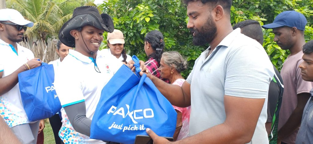 Today, a mangrove planting program was successfully conducted in the Ammathottam area of Kalpitiya with the aim of protecting and restoring the valuable mangrove ecosystem. The initiative was organized by the museum and financially supported by Port City – B.O.P.