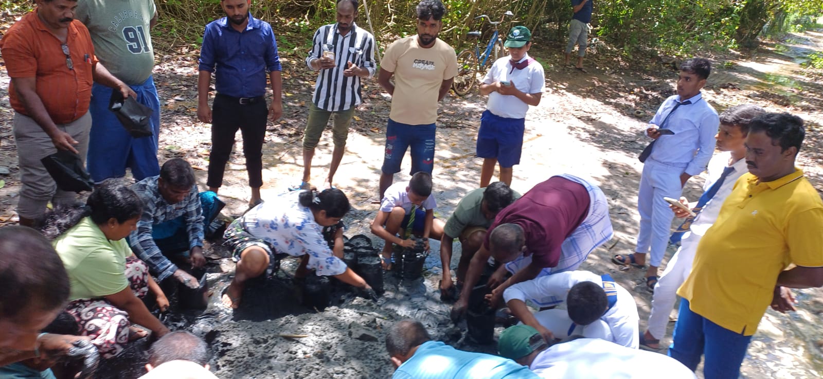 A mangrove awareness and training programme organized by Action Unit was successfully conducted on June 13, 2026, at Madakapuwa with the participation of school students, members of the fishing community, and the staff of Action Unit.