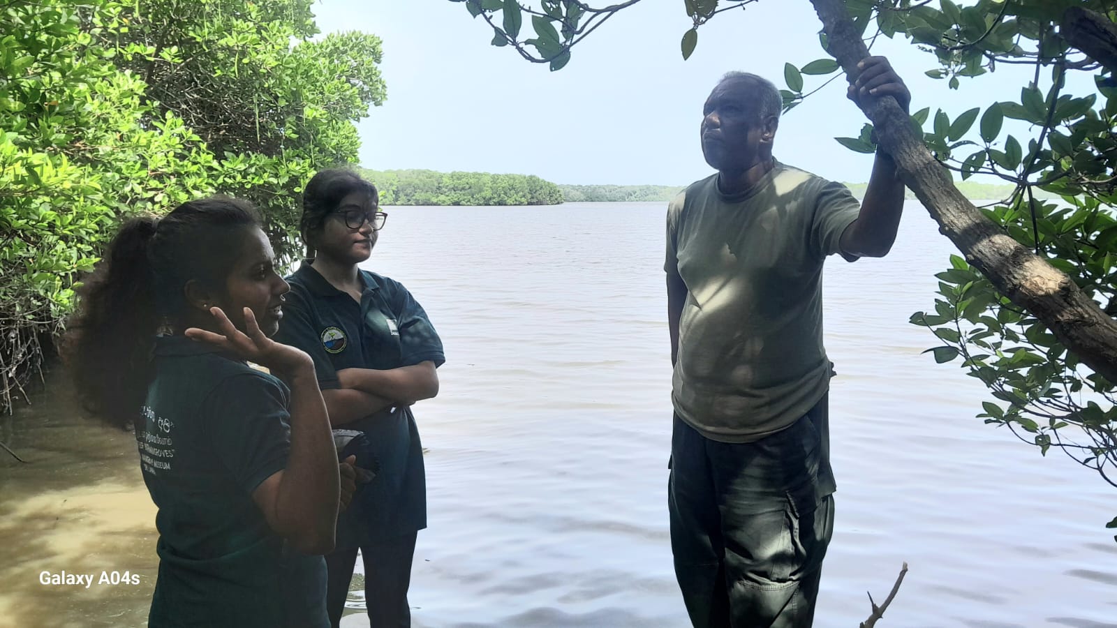 Continuing her six-week educational and research journey at the Lanka Mangrove Museum and Learning Center, the young volunteer from India participated in an educational session focused on mangrove plants and their importance. During the session, she was introduced to the unique characteristics of mangrove species, their adaptations to coastal environments, and the important ecological services provided by mangrove ecosystems. The session included discussions on mangrove diversity, conservation methods, and the role of these valuable coastal forests in protecting biodiversity and supporting coastal communities.