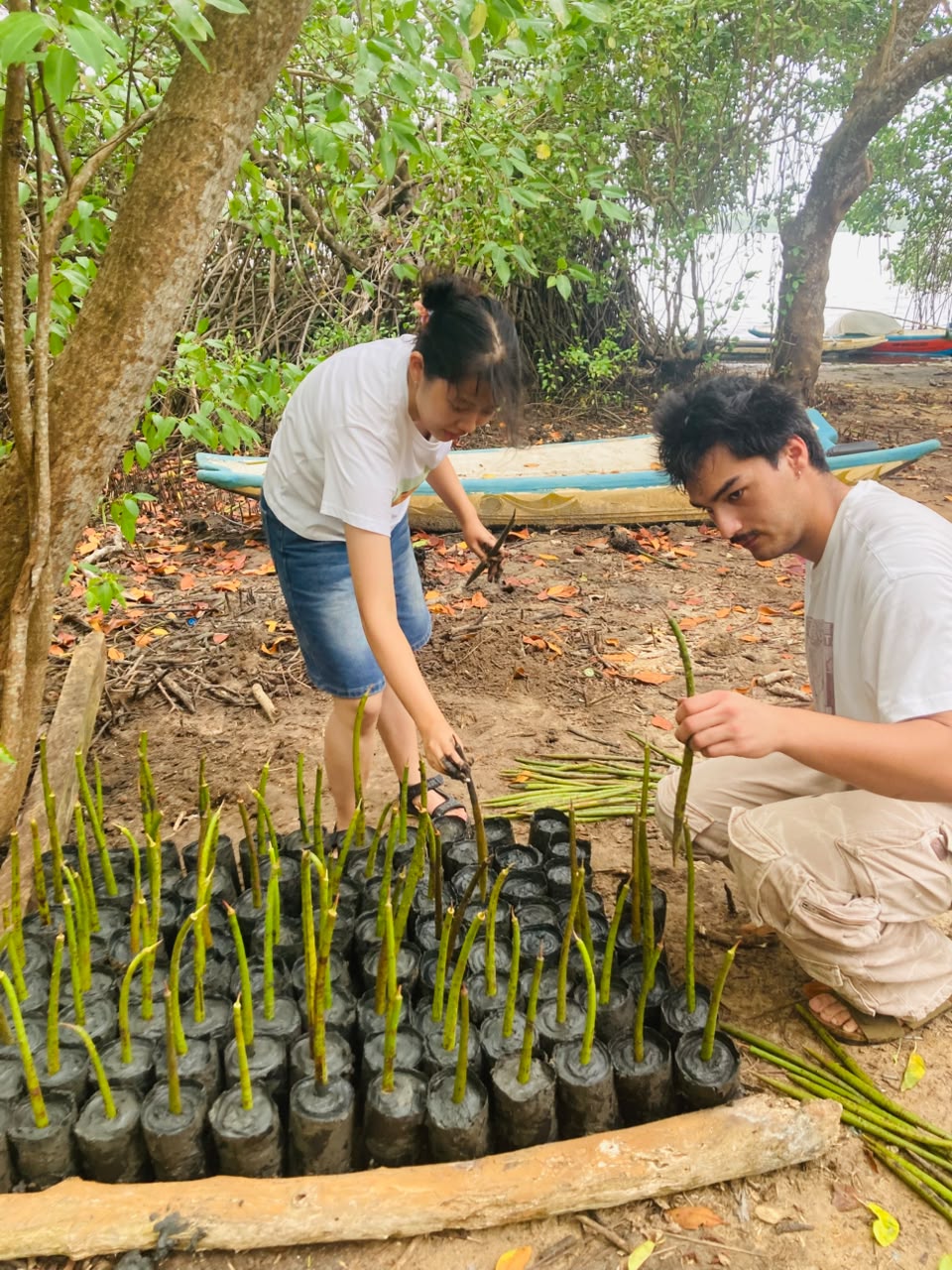 The Lanka Mangrove Museum and Learning Centre is pleased to welcome a group of international university students who have joined the museum as volunteers to support its environmental conservation and education initiatives. The students, representing The Netherlands, Taiwan, Japan, and Türkiye, will contribute their knowledge, enthusiasm, and cultural diversity while gaining valuable hands-on experience in mangrove ecosystem conservation.