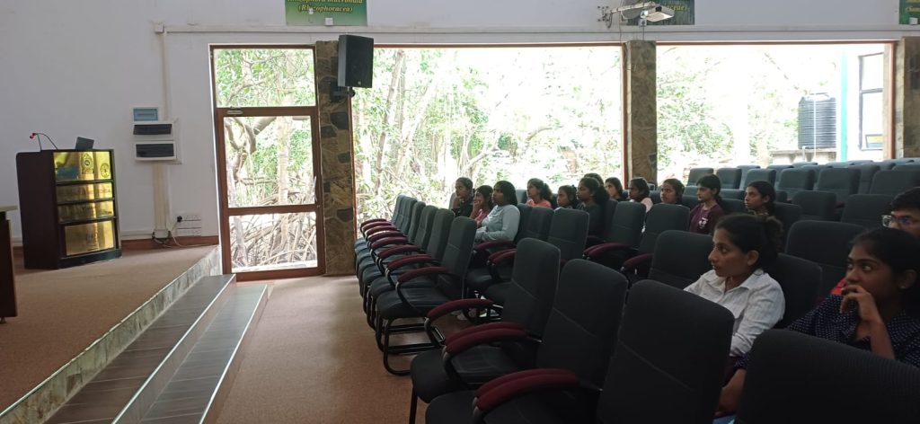 On 07 August 2026, the Lanka Mangrove Museum and Learning Center warmly welcomed a group of 21 students and three academic staff members from the Department of Aquaculture and Aquatic Resources Management, University College of Anuradhapura, University of Vocational Technology (UNIVOTEC). The educational field visit was organized as part of the NVQ Level 5 academic programme, providing students with an opportunity to gain practical knowledge of Sri Lanka's unique mangrove ecosystems.