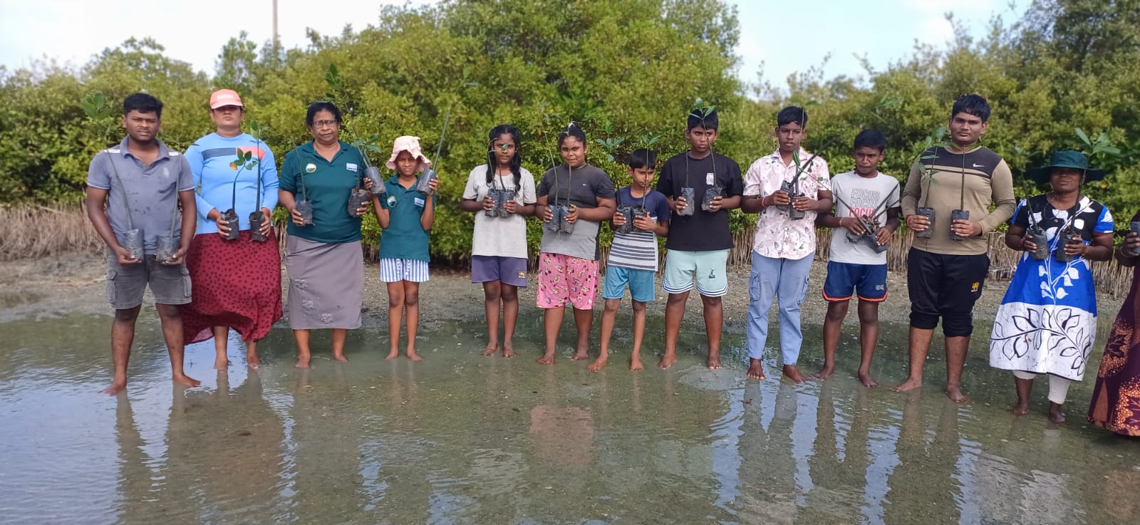 The programme aimed to encourage children to understand the importance of environmental conservation and to develop a sense of responsibility towards protecting nature. The children actively participated in planting young plants and learned about the importance of caring for them and protecting the environment.