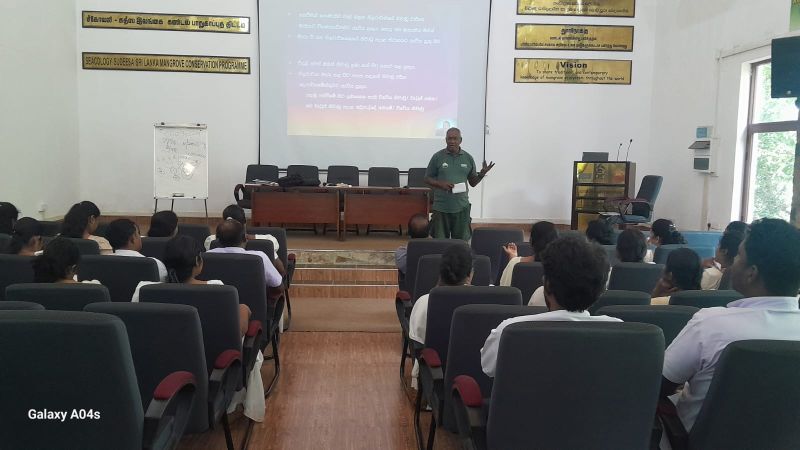 Discussion on Mangrove Conservation with Grama Niladhari Officers from the Madampe Divisional Secretariat